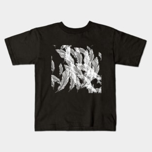 Feathers on black Kids T-Shirt